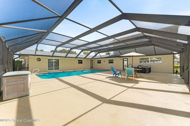 Extra large Patio space | Image 51