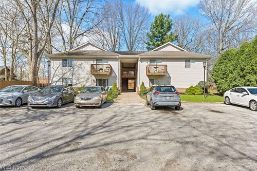 1825 5th St, Cuyahoga Falls, OH, 44221-3800 | Card Image