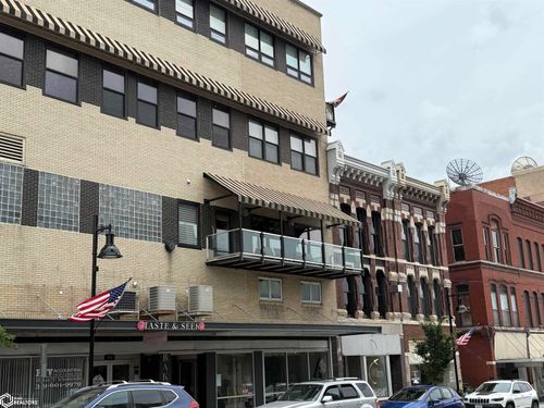 apt-2e-218 Jefferson St, Burlington, IA, 52601-5254 | Card Image