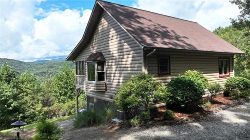 979 Buck Mountain Rd, Purlear, NC, 28665 | Card Image