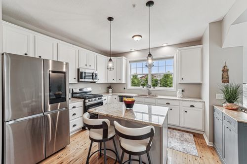 unit-6-1842 Colonial Ln, Chanhassen, MN, 55317-4677 | Card Image