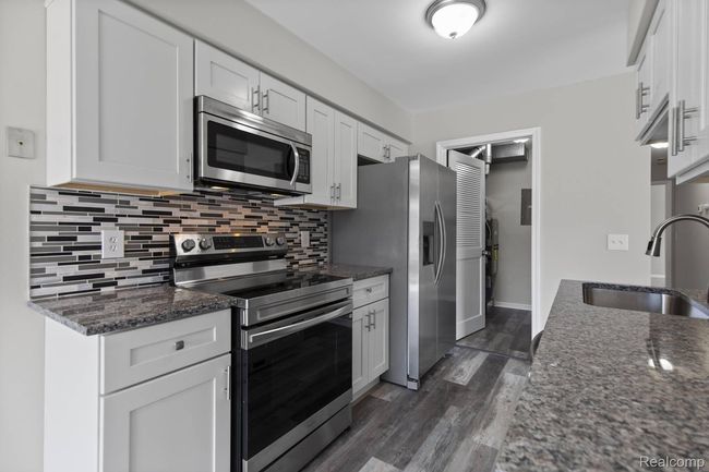 68405 Rosewood Ln, Condo with 2 bedrooms, 1 bathrooms and null parking in Richmond MI | Image 5