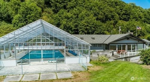 8042 Island Ct, Clinton, WA, 98236-9221 | Card Image