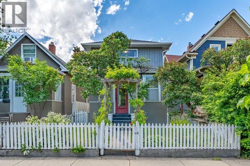 213 7a Street Ne, Calgary, AB, T2E4E7 | Card Image