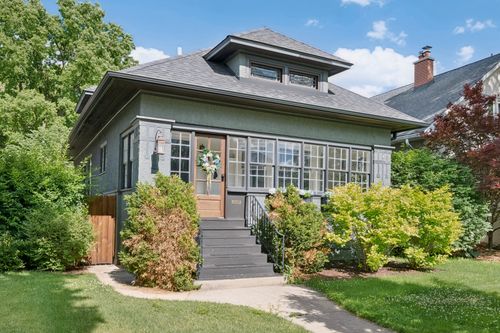 620 Wisconsin Ave, Oak Park, IL, 60304-1040 | Card Image
