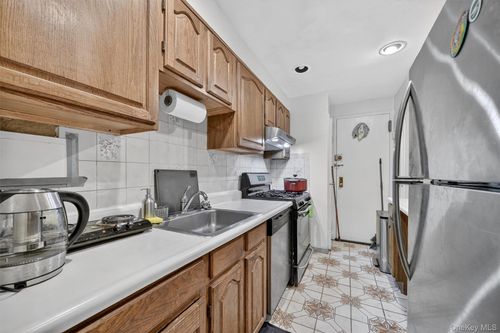 apt-9f-5 Fordham Hill Oval, Bronx, NY, 10468-4844 | Card Image