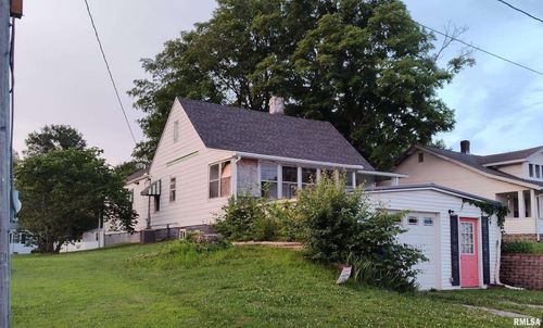 514 W Randolph St, Mc Leansboro, IL, 62859-1282 | Card Image