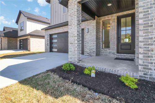 6909 Sw Basswood Ave, Bentonville, AR, 72713 | Card Image