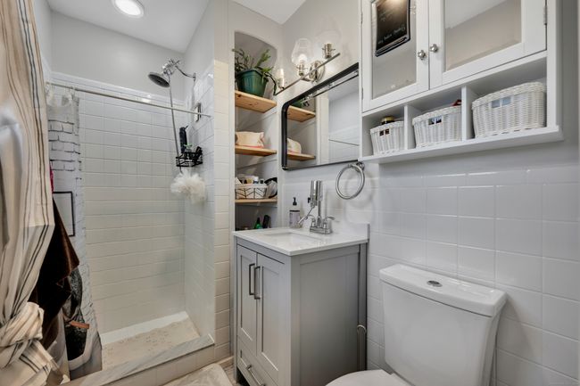6 Greenmeadow Dr, House other with 3 bedrooms, 3 bathrooms and null parking in Bloomfield CT | Image 13