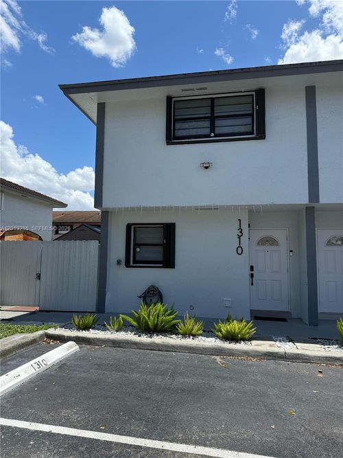 1310-1310 W 42nd St, Hialeah, FL, 33012 | Card Image