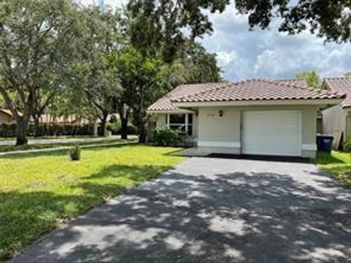 2793 Nw 95th Ave, Coral Springs, FL, 33065-4977 | Card Image