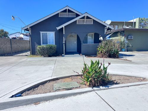 3954 Franklin Blvd, Sacramento, CA, 95820-1144 | Card Image
