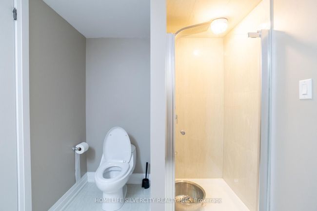 40 Darren Rd, House other with 6 bedrooms, 6 bathrooms and 5 parking in Brampton ON | Image 26