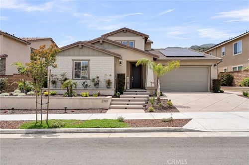 2760 Chad Zeller Ln, Corona, CA, 92882-8060 | Card Image