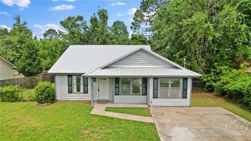 1352 Forest Lake Dr, Hinesville, GA, 31313-5349 | Card Image