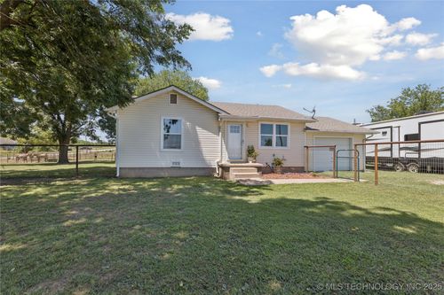 11860 N 68th West Ave, Sperry, OK, 74073-4437 | Card Image