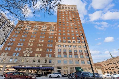 12e-525 W Lafayette Blvd, Detroit, MI, 48226-3122 | Card Image