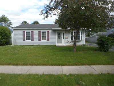 427 S Park Boulevard, House other with 3 bedrooms, 1 bathrooms and 2 parking in Streamwood IL | Image 1