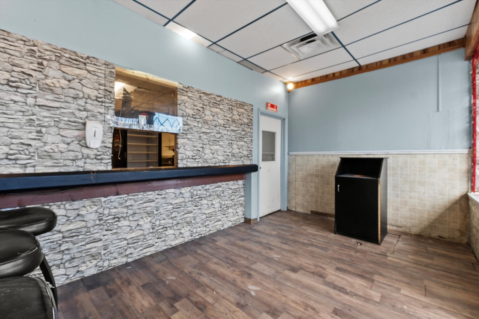 Commercial Sale in Chicago 2