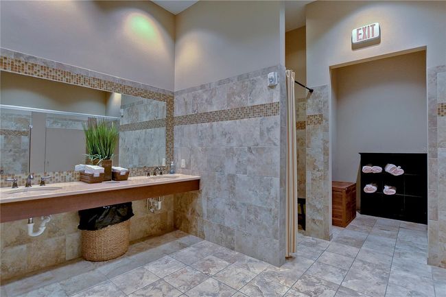 8433 Alberata Vista Dr, House other with 2 bedrooms, 2 bathrooms and null parking in Tampa FL | Image 62