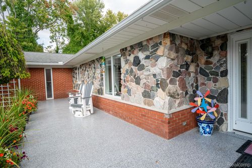 21601 Otter Rd, Belleville, MI, 48111-9665 | Card Image