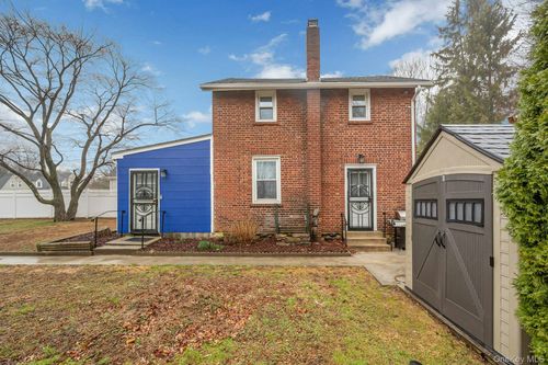 32 Glendale Ave, North Castle, NY, 10504-1917 | Card Image