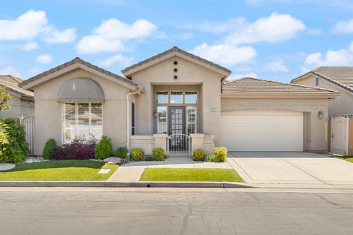 851 E Mill Creek Dr, Fresno, CA, 93720-2573 | Card Image