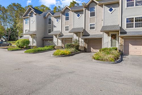 unit-104-19 Hawthorne Dr, New London, CT, 06320-4000 | Card Image