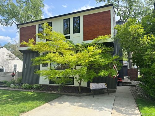 312 Terry Ave, Rochester, MI, 48307-1572 | Card Image
