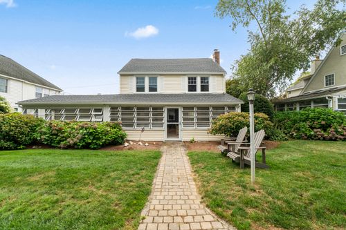 21 West Walk, Clinton, CT, 06413-2319 | Card Image