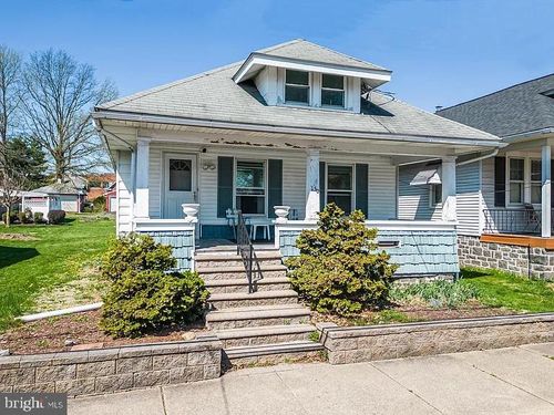 150 S 9th St, QUAKERTOWN, PA, 18951-1502 | Card Image