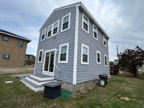 6 Arnold St, Jamestown, RI, 02835-2702 | Card Image