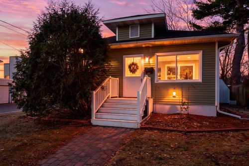 333 2nd Ave Nw, Cambridge, MN, 55008-1105 | Card Image