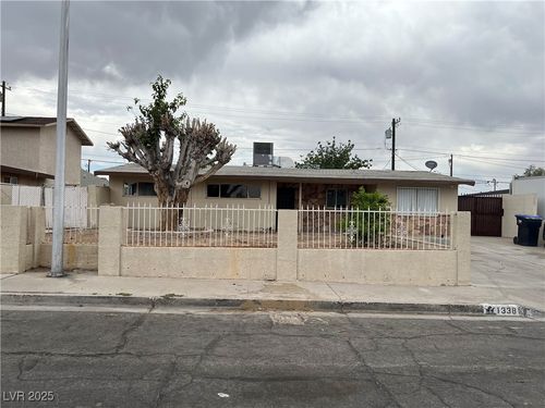 1338 Smoke Tree Ave, Las Vegas, NV, 89108-1158 | Card Image