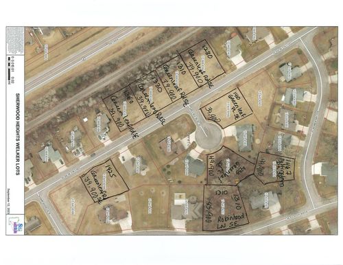 1310 Robinhood Ln Se, Owatonna, MN, 55060-5501 | Card Image