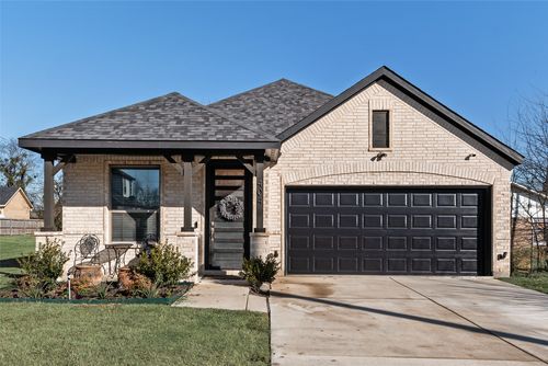 404 W Rochester St, Terrell, TX, 75160-3526 | Card Image