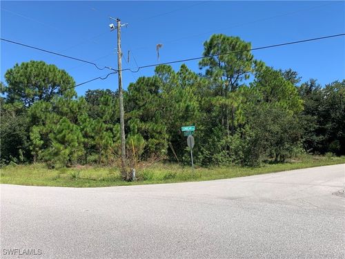 701 Fairfield Ave, Lake Placid, FL, 33852-8516 | Card Image