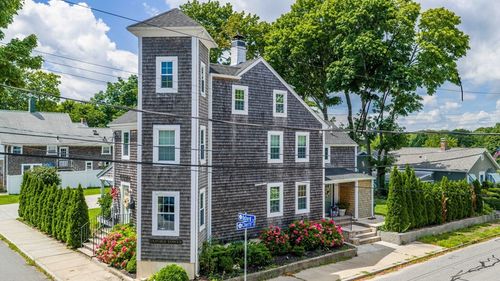 24 Oxford St, Fairhaven, MA, 02719-3310 | Card Image