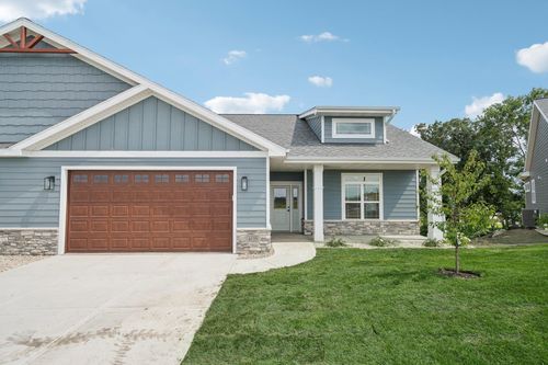 6493 Ridge View Way, Deforest, WI, 53532-8703 | Card Image