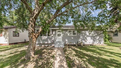 1122 14th Ave Se, Saint Cloud, MN, 56304-1742 | Card Image
