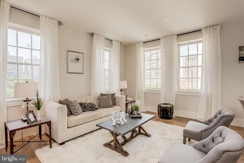 apt-7a-1805 Walnut St, PHILADELPHIA, PA, 19103-4743 | Card Image