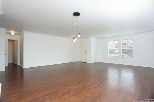 213 Hinge Loop, House other with 4 bedrooms, 3 bathrooms and null parking in Cibolo TX | Image 4
