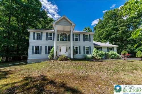 2014 Gorden Ridge Dr, East Stroudsburg, PA, 18302-8467 | Card Image