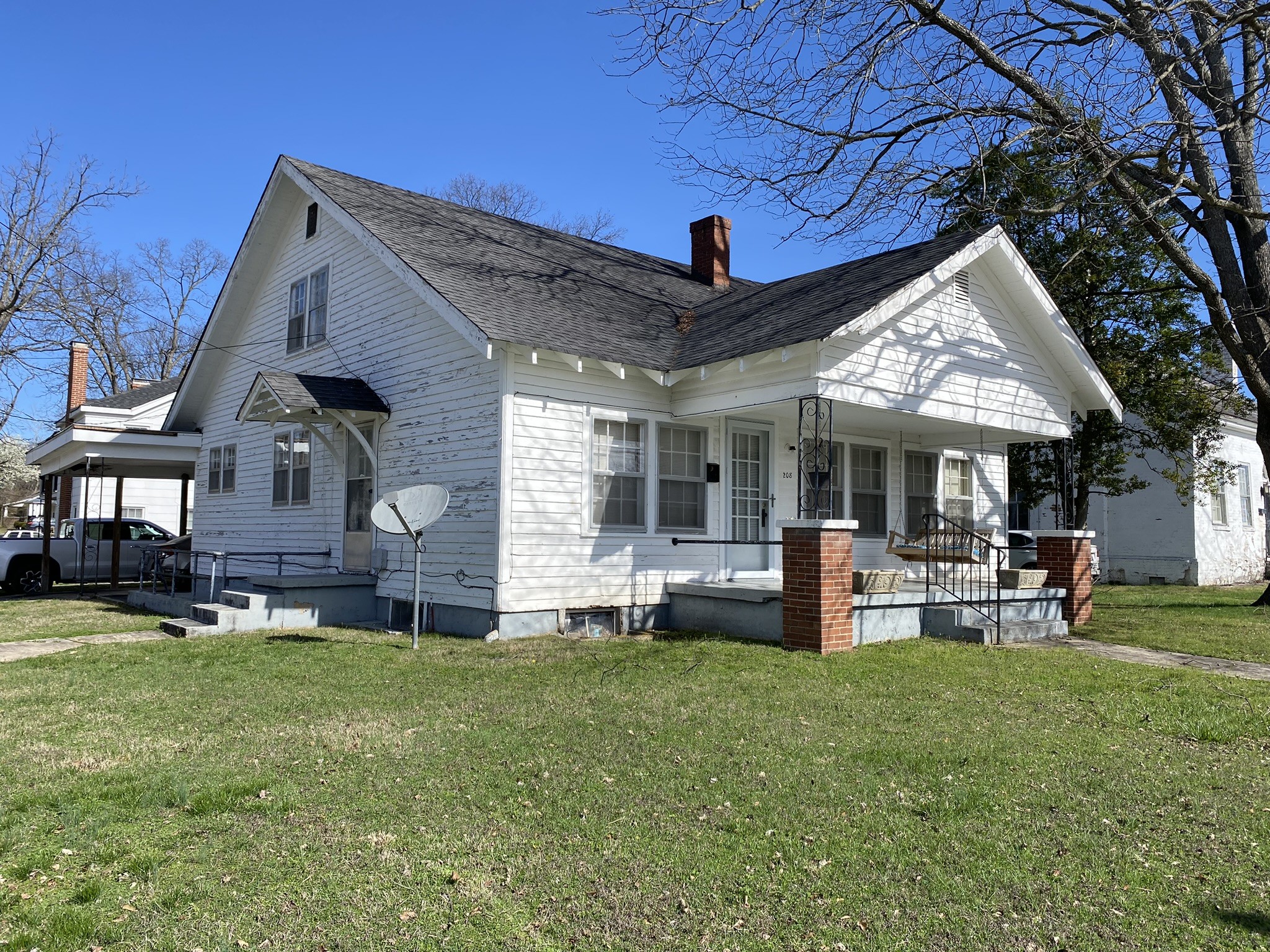 208 3rd Ave Nw, Sold in Winchester Zoocasa