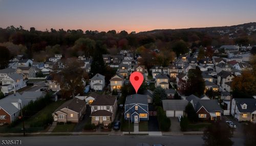 40 Passaic Ave, Woodland Park, NJ, 07424-2517 | Card Image