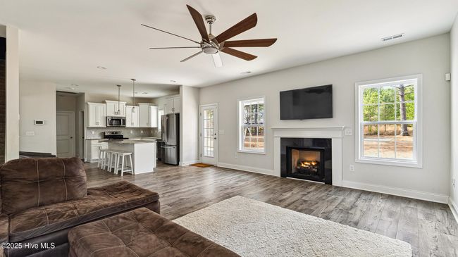 Large Living Room with Gas Fireplace | Image 11