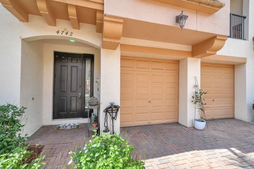 4742 Grand Cypress Cir N, Coconut Creek, FL, 33073-2337 | Card Image