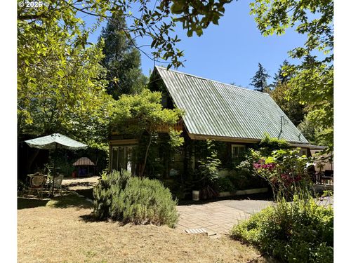 185 Ecklund St, Canyonville, OR, 97417-9635 | Card Image