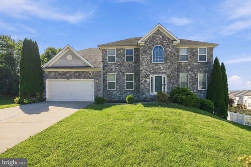 104 Carot Ct, MARTINSBURG, WV, 25403-7422 | Card Image