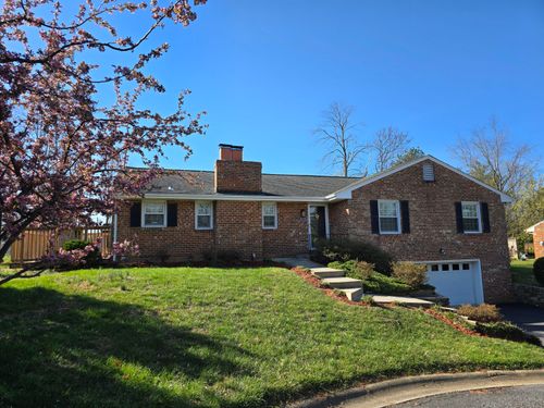 4636 Foxhall Cir, Roanoke, VA, 24018-2916 | Card Image